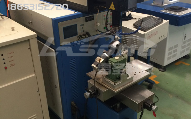 激光焊接機(jī) 現(xiàn)場